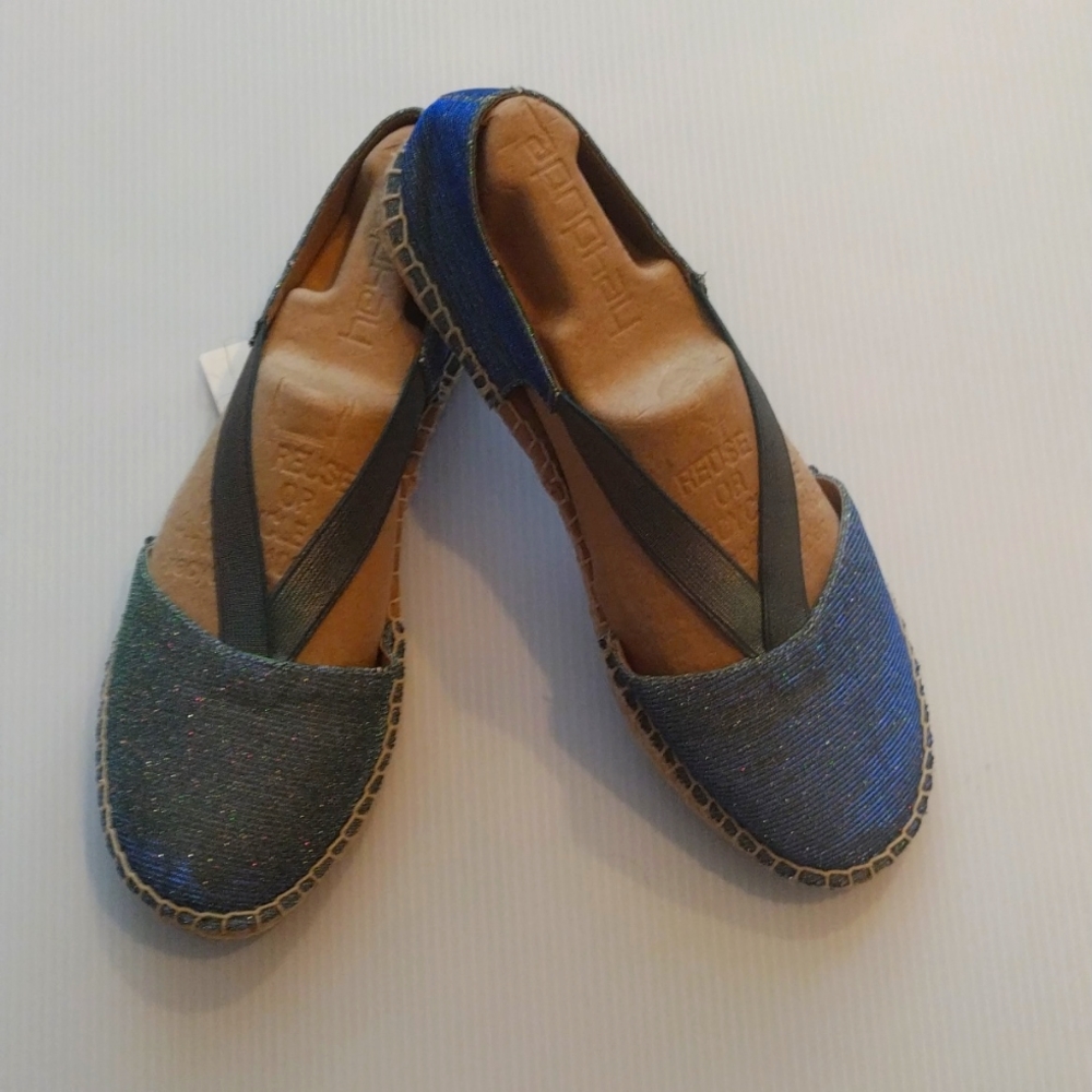 - Reaction Kenneth Cole sparkling blue espidrille elastic top shoes sz 9.5